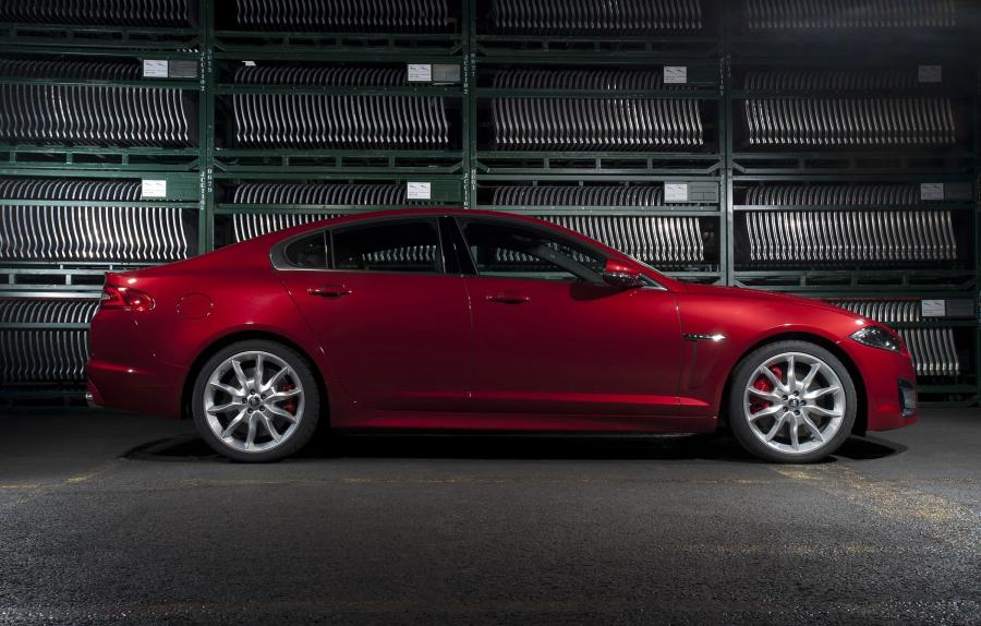  Jaguar XFR 2012 года  (фото 31 из 46)